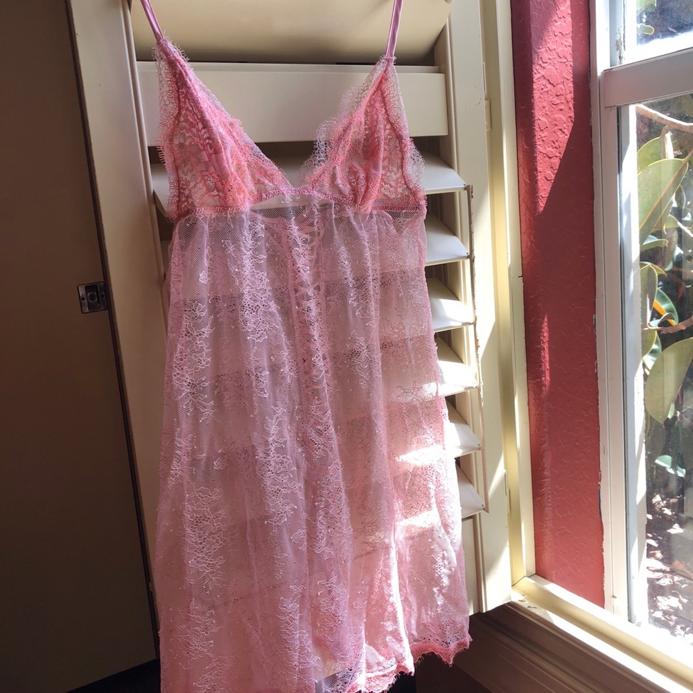 VINTAGE VICTORIAS SECRET SLIP